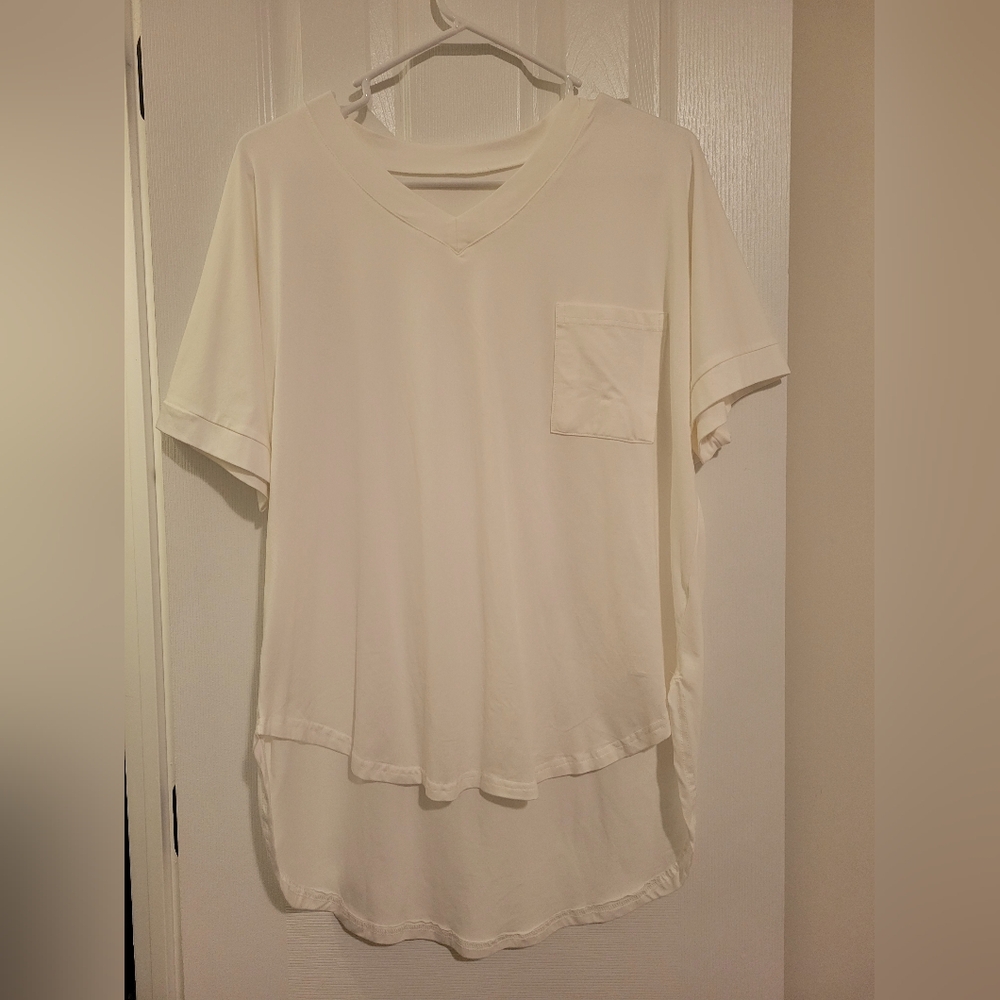 SHEIN Off-White V-Neck Short Sleeve Tee